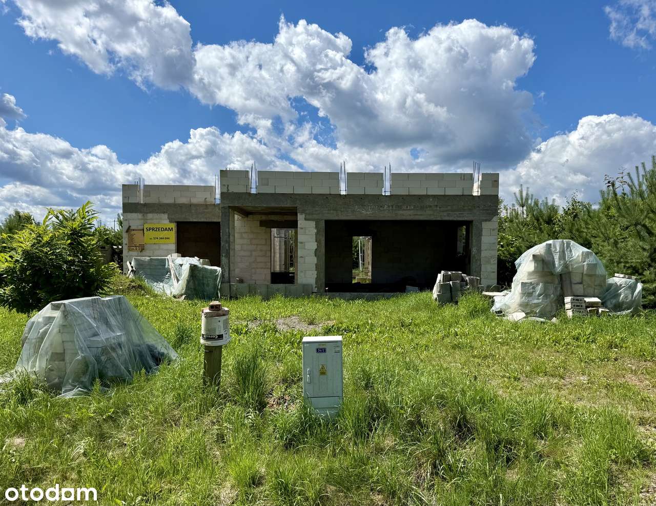 Nowoczesny dom parterowy 95 m² w trakcie budowy – działka 9 ar – Sumin-8