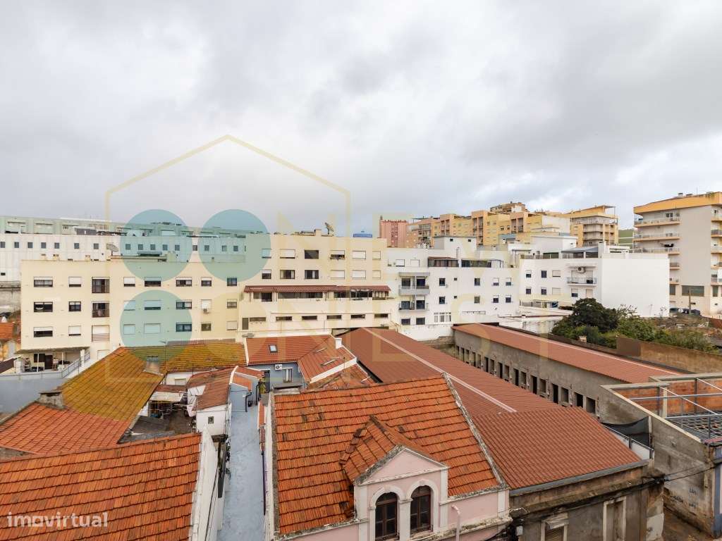 Apartamento T3 com elevador e parqueamento, junto ao Hospital-41