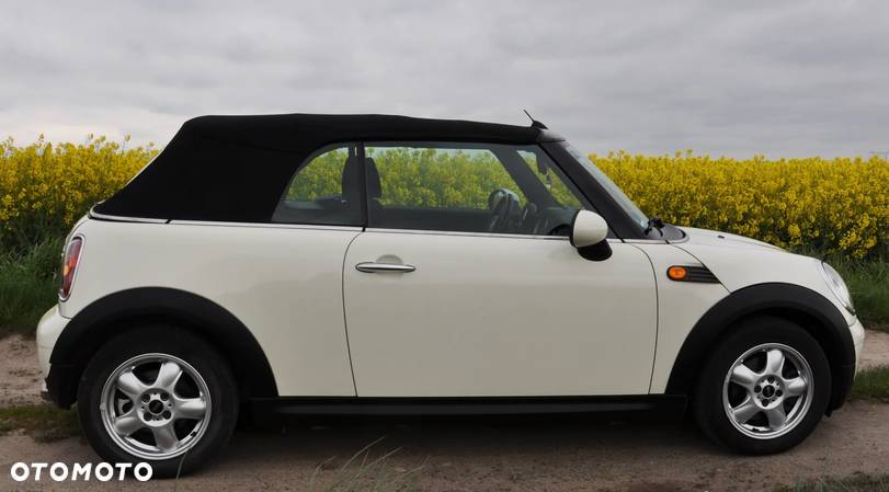 MINI Cooper Cabrio - 15