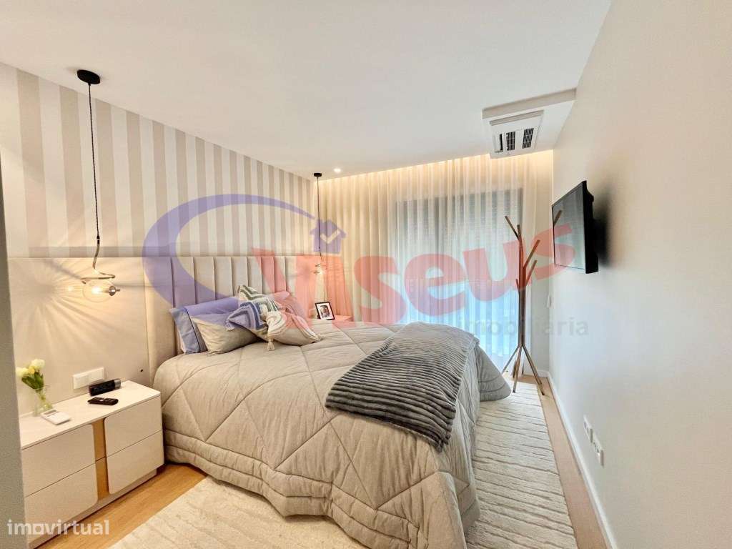 Apartamento T2 Oliveira do Douro-21