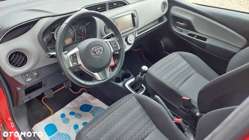 Toyota Yaris 1.33 Premium - 8