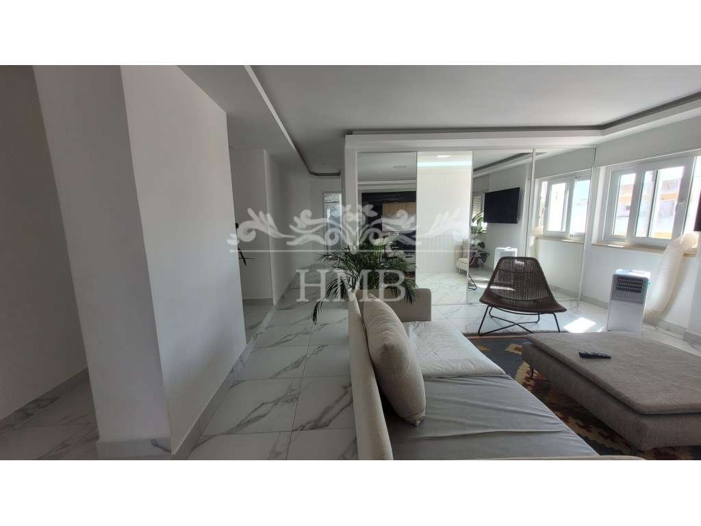 T2 Remodelado, com vista Rio-8