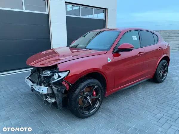 Alfa Romeo Stelvio 2.9 V6 Bi-Turbo Quadrifoglio Q4 - 39