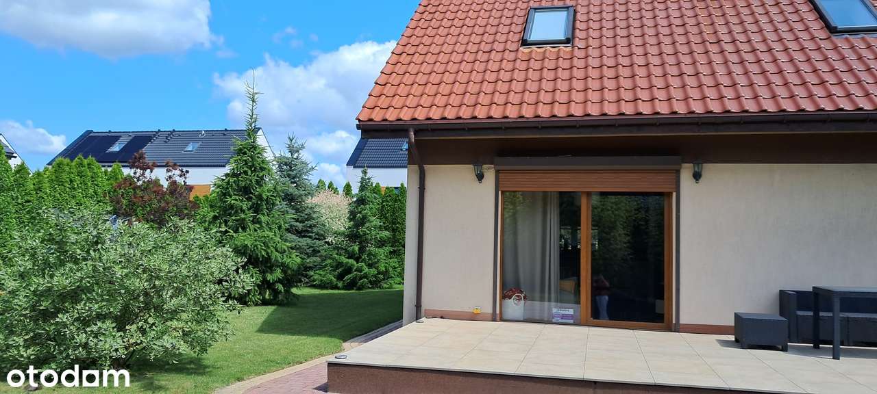 Pietrzykowice gmina Kąty Wrocławskie wolnostojący 2010 rok-0