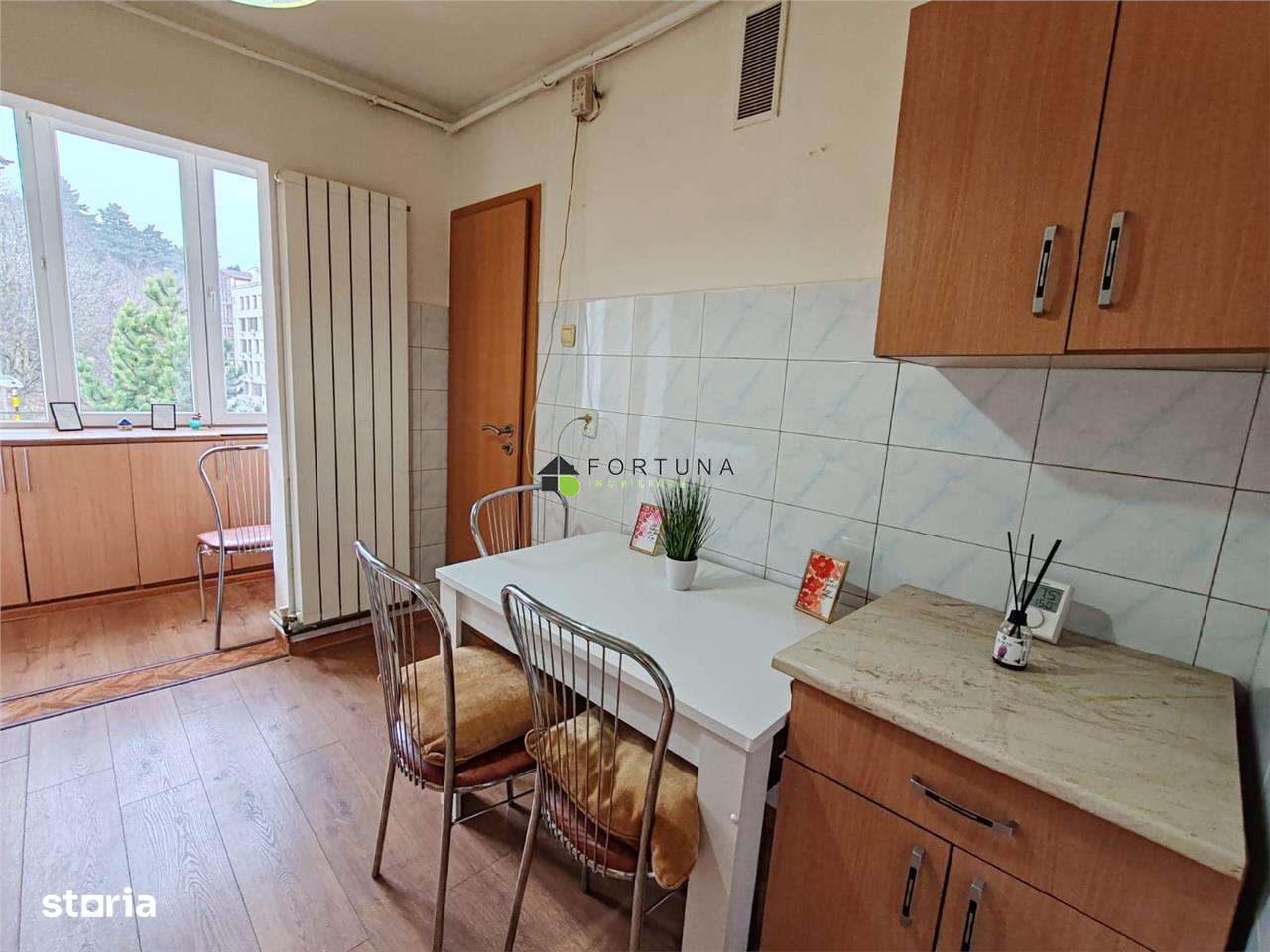 Apartament cu 2 camere Str Carpatilor - Judetean - Imagine principală: 5/12