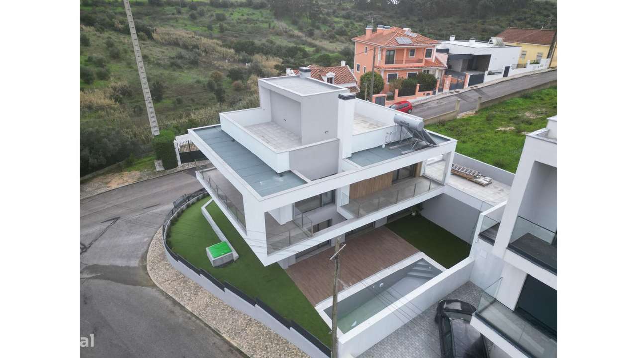 Moradia Isolada T4 na Murteira-34