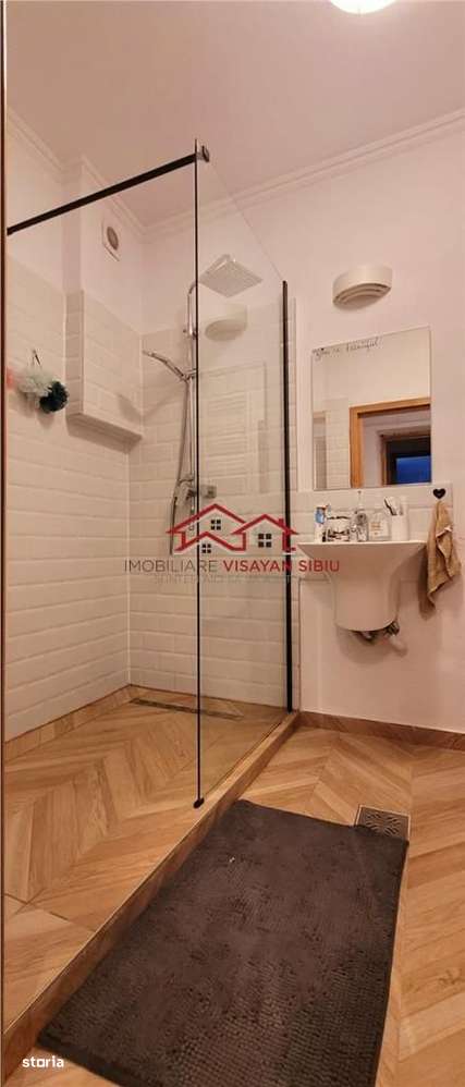 apartament spatios la casa cu gradina,Cisnadie,comision 0-11