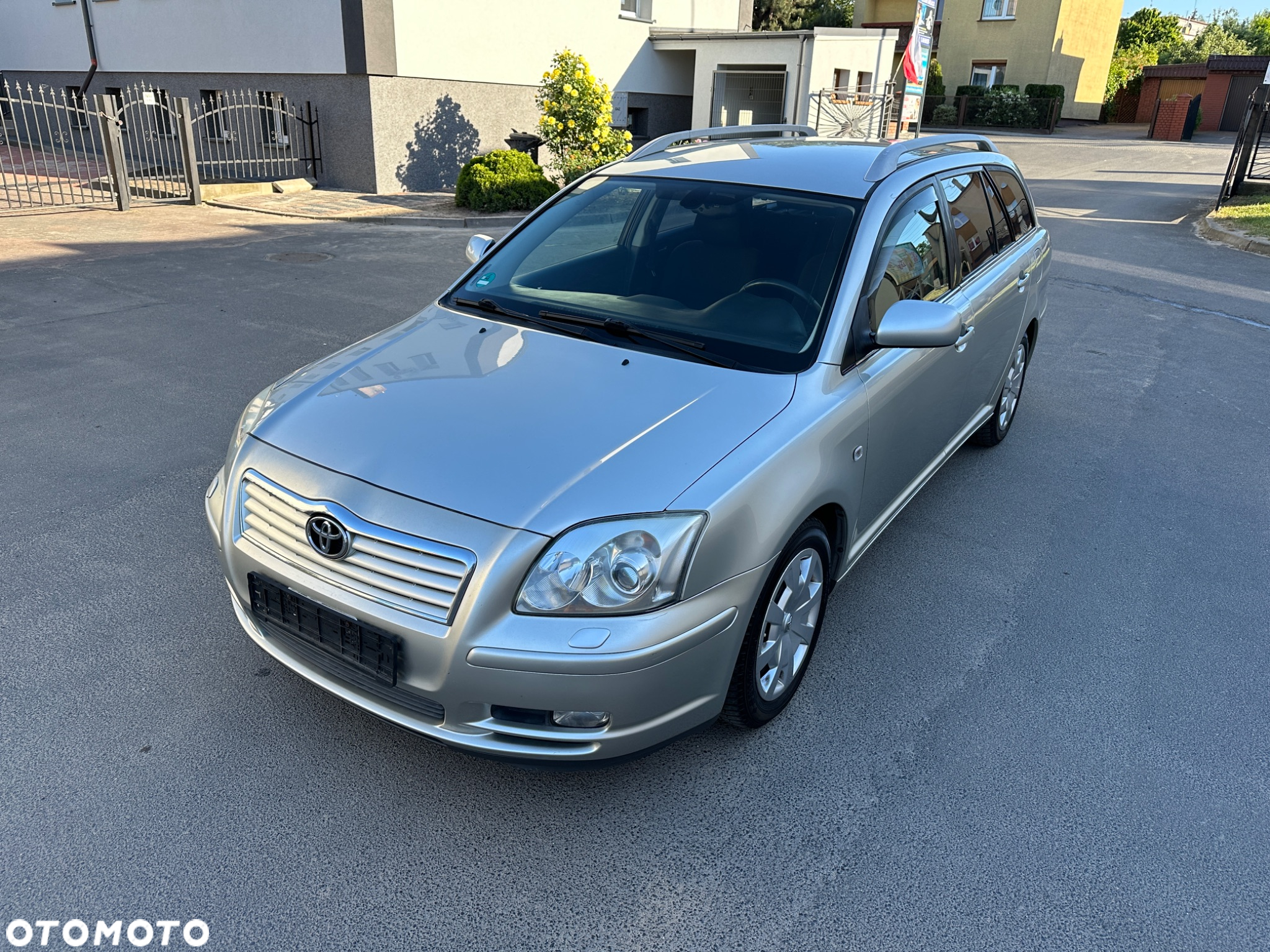 Toyota Avensis - 11