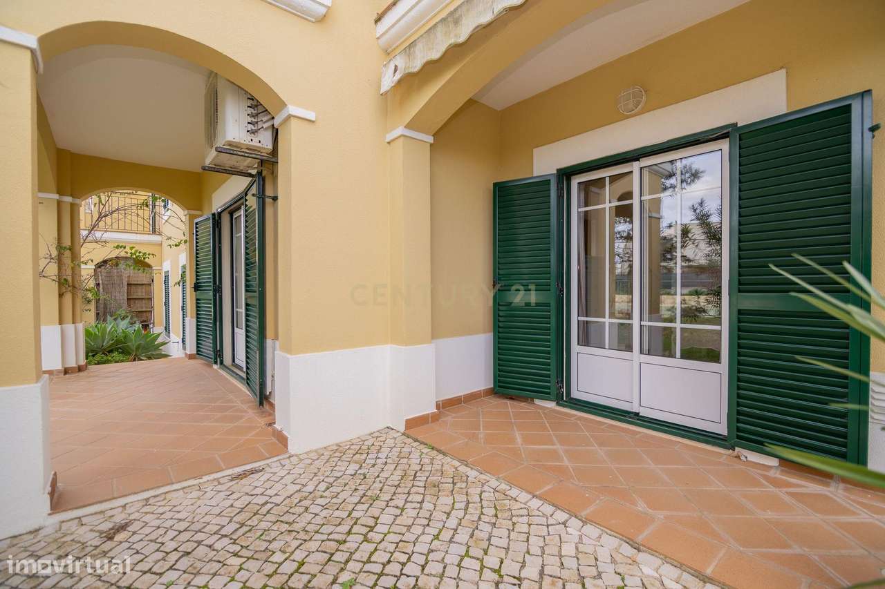 NÃO PERCA ESTA GRANDE OPORTUNIDADE! APARTAMENTO T1 MODERNO DE GRANDES - Grande imagem: 4/16