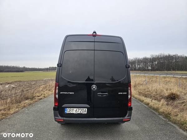 Mercedes-Benz Sprinter - 25