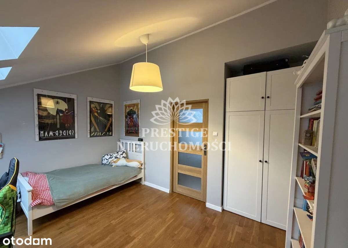 Komfortowe czteropokojowe mieszkanie-11