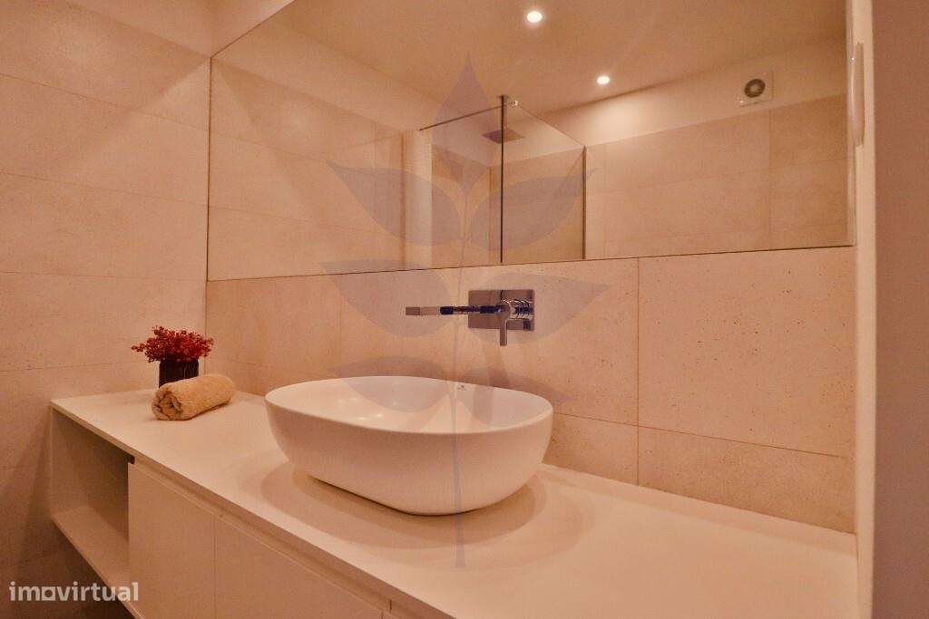 Vende-se T3 Duplex - Condominio Fechado - Como Novo - Empreendimento V-33
