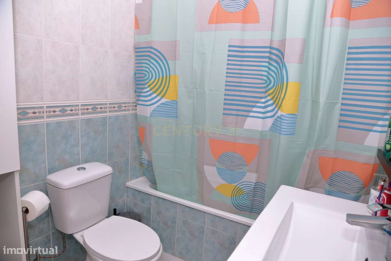 Apartamento T2, 1º andar na Qta. Courela, Paio Pires - Seixal-12