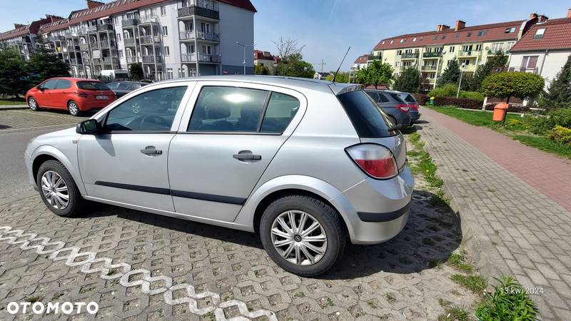 Opel Astra III 1.6 Cosmo - 4