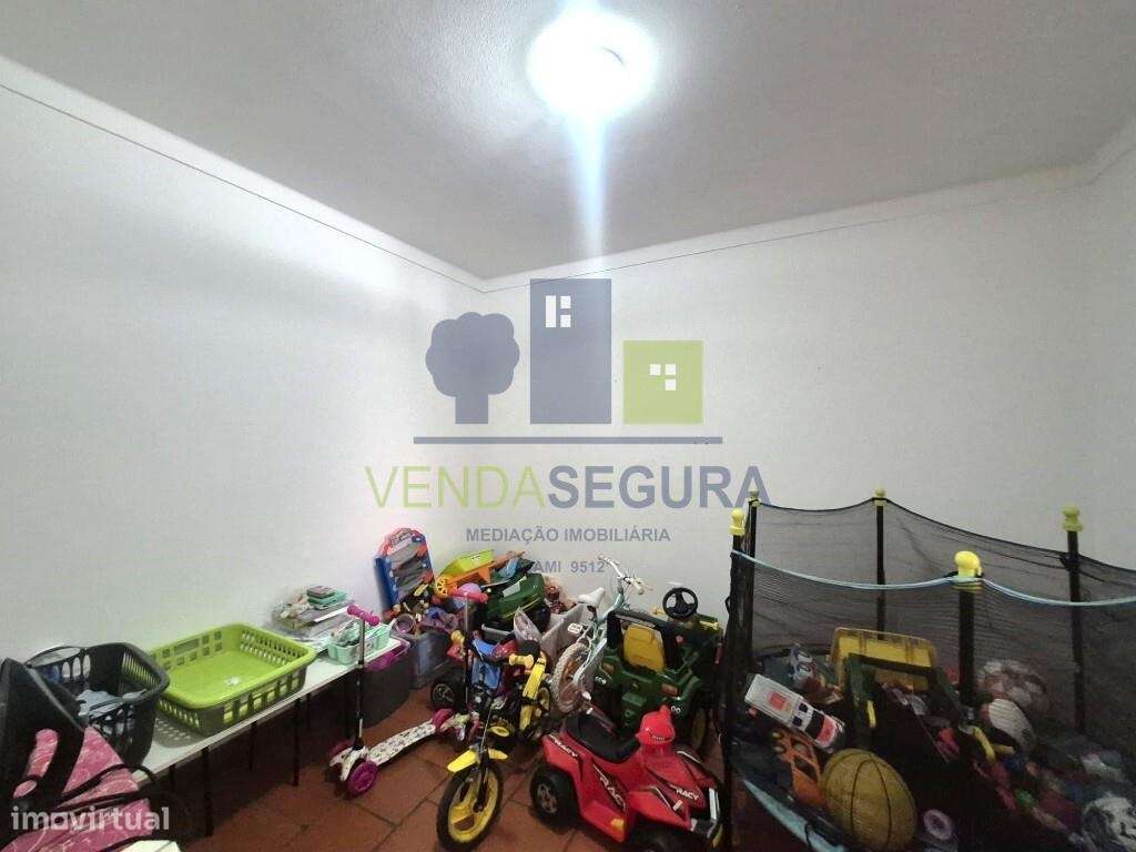Apartamento T2 com terraço | Porta Nova | MOURA-7