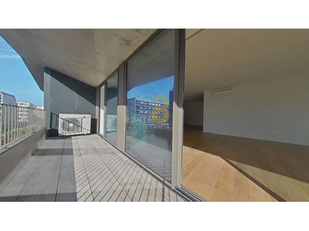 Apartamento T3 com vistas e varanda nas 3 frentes - Matosinhos Sul-19