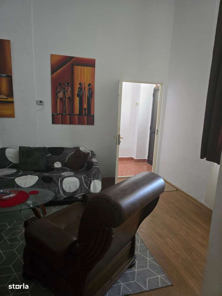 Apartament ultracentral în asociație, 2 camere, etaj 1-8