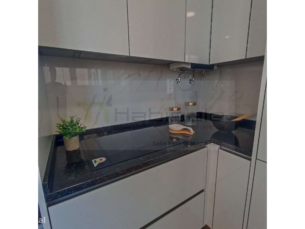 Apartamento T3 em Benfica em fase de remodelação total com VARANDAS - Grande imagem: 4/20