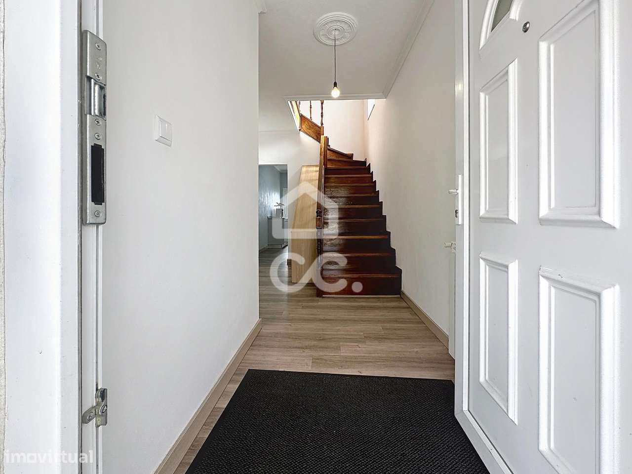 Moradia isolada com quatro quartos , logradouro, garagem , na periferi-16