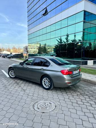 BMW Seria 3 330e iPerformance AT Sport Line - 15