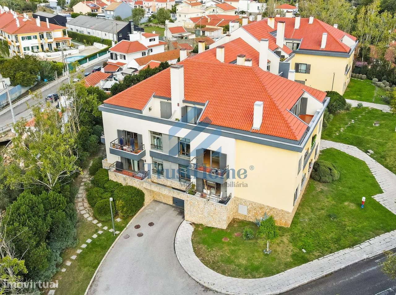 T3 em condomínio privado com dois lugares parqueamento-29