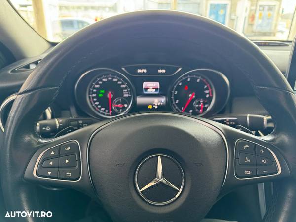 Mercedes-Benz GLA 220 4MATIC - 12