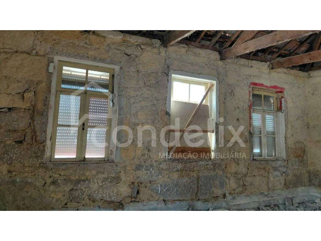 Moradia para recuperar em Matosinhos, com projeto aprovado-2