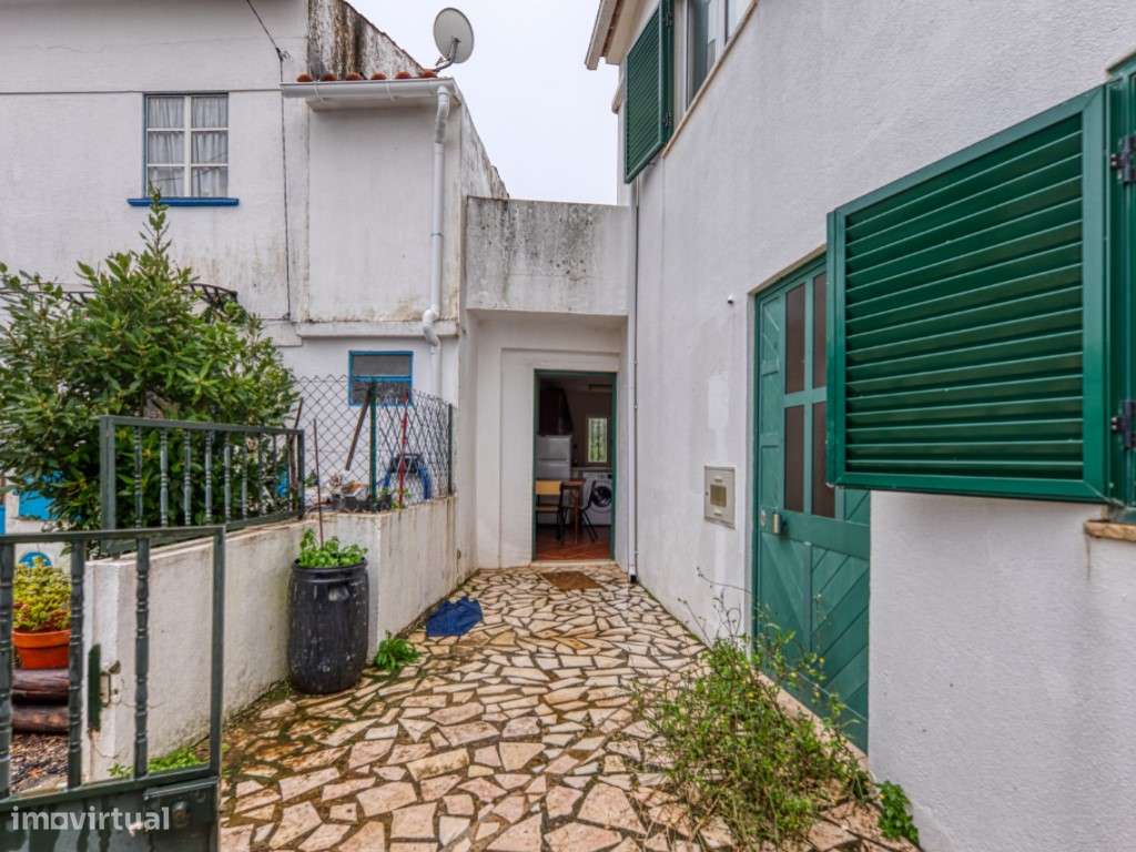 Moradia T4 com Quintal e Terraço, a Apenas 4 Minutos do Centro da V... - Grande imagem: 2/39