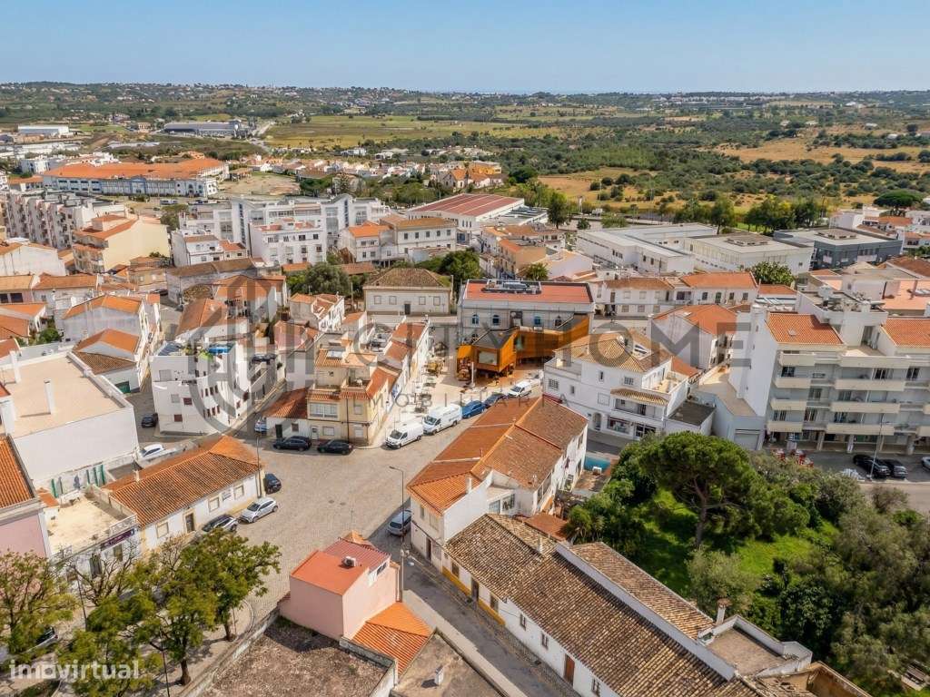 Moradia T2 com quintal no centro de Lagoa-27