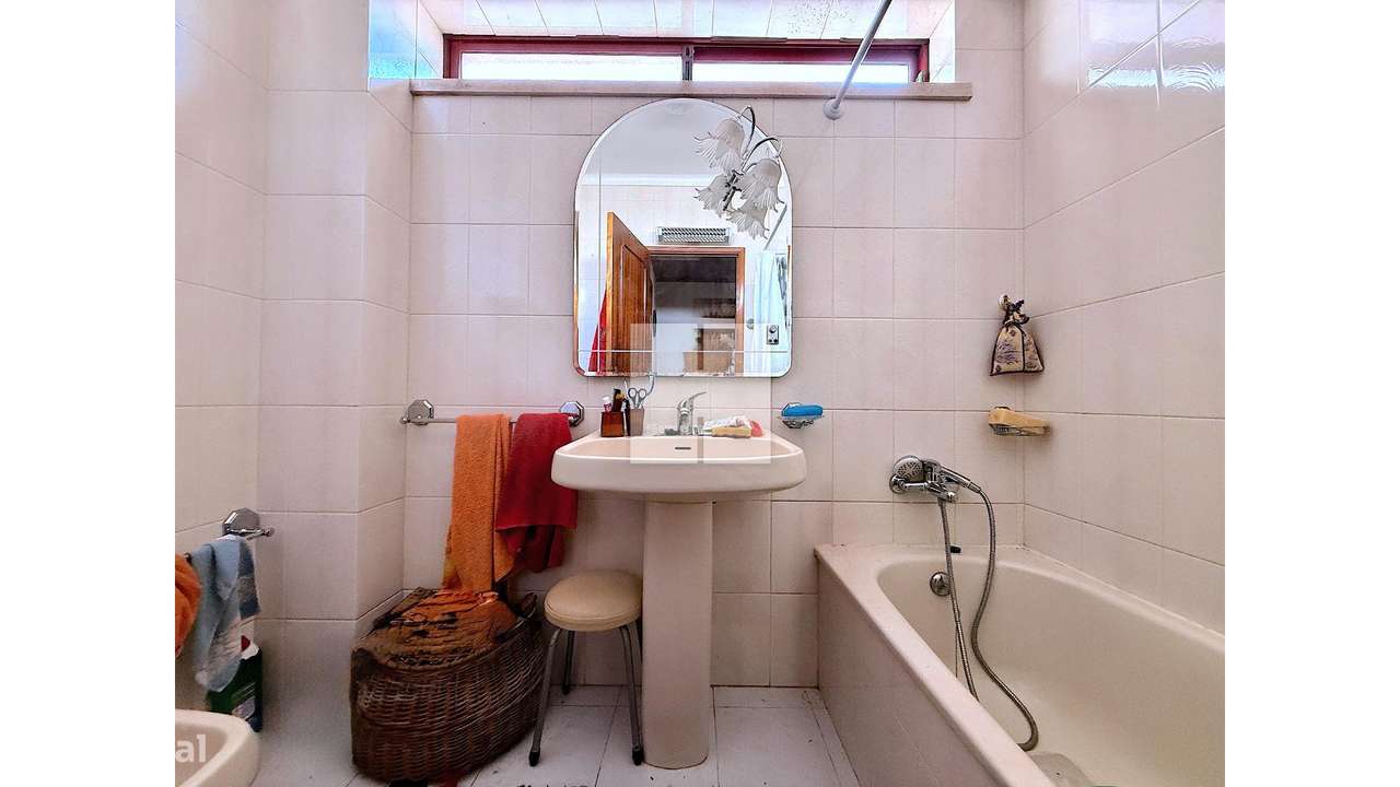 Apartamento T2 c/ Arrumo-20