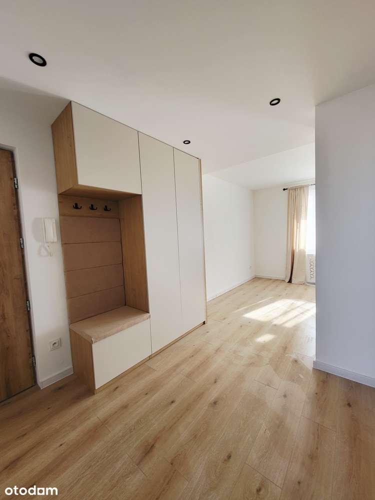 3pokoje po generalnym remoncie w nowoczesnym stylu z meblami na wymiar-2