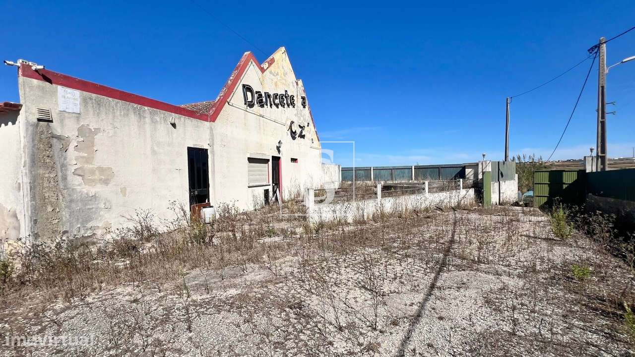 Antiga Danceteria, com uma área total de 4.400 m² - Lourinhã-5