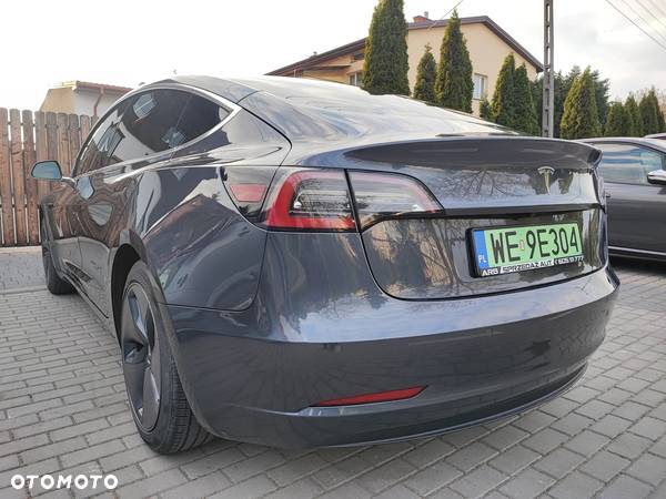 Tesla Model 3 Standard Range Plus - 3