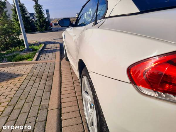 BMW Z4 sDrive28i - 14