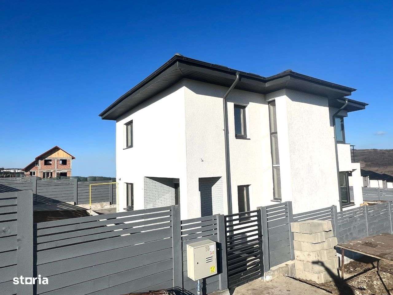 FINALIZATA! CANALIZARE! Incalz. in pard.! Vila Rediu - Valea Lupului - Imagine principală: 2/8