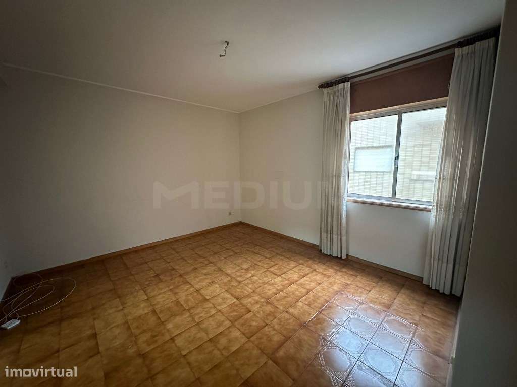 Apartamento T3 localizado na 2ª linha de mar na Póvoa de Varzim - Grande imagem: 4/15