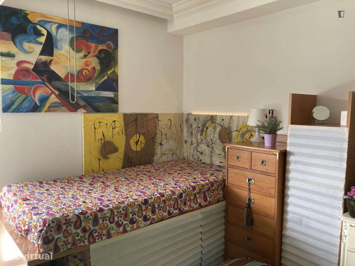Quarto - localizado em Estoril Lisbon - Grande imagem: 5/7