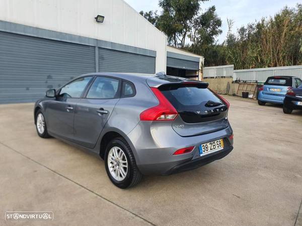 Volvo V40 1.6 D2 Momentum Eco - 6