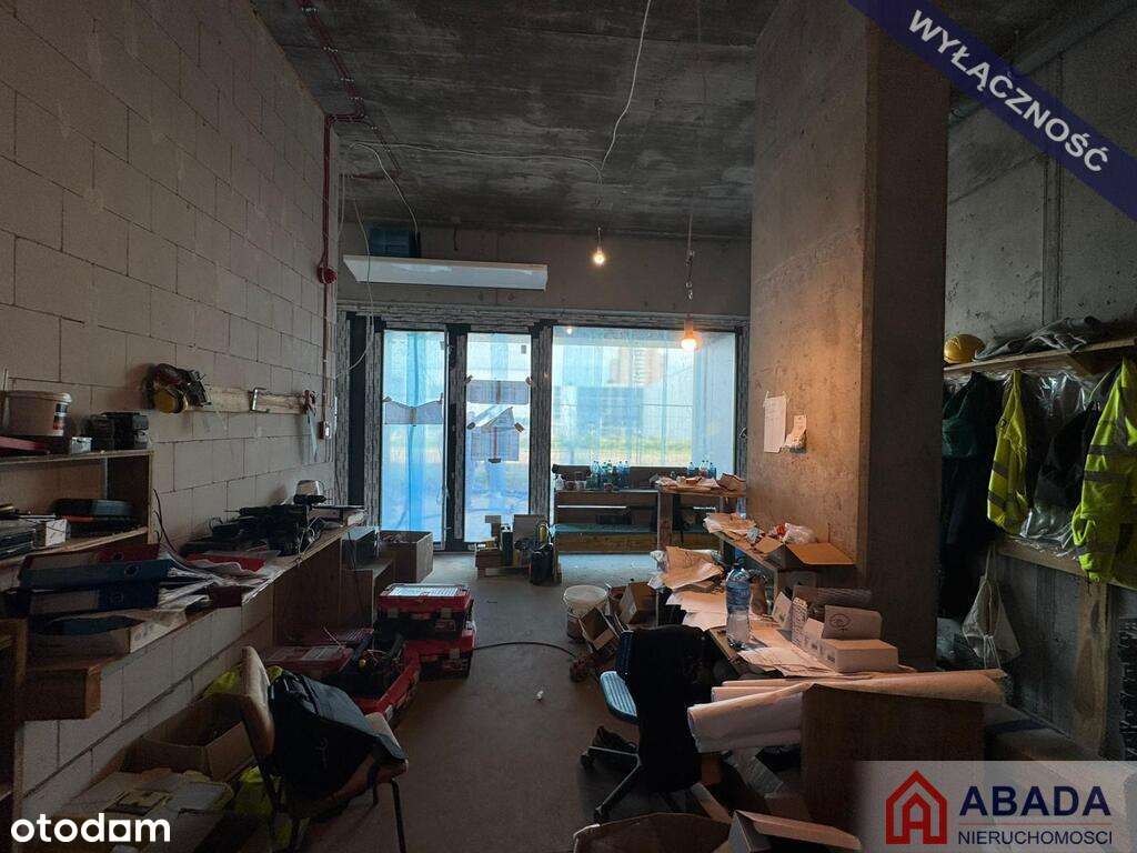 Wykończony narożny lokal z parkingiem - Pełny obrazek: 5/14