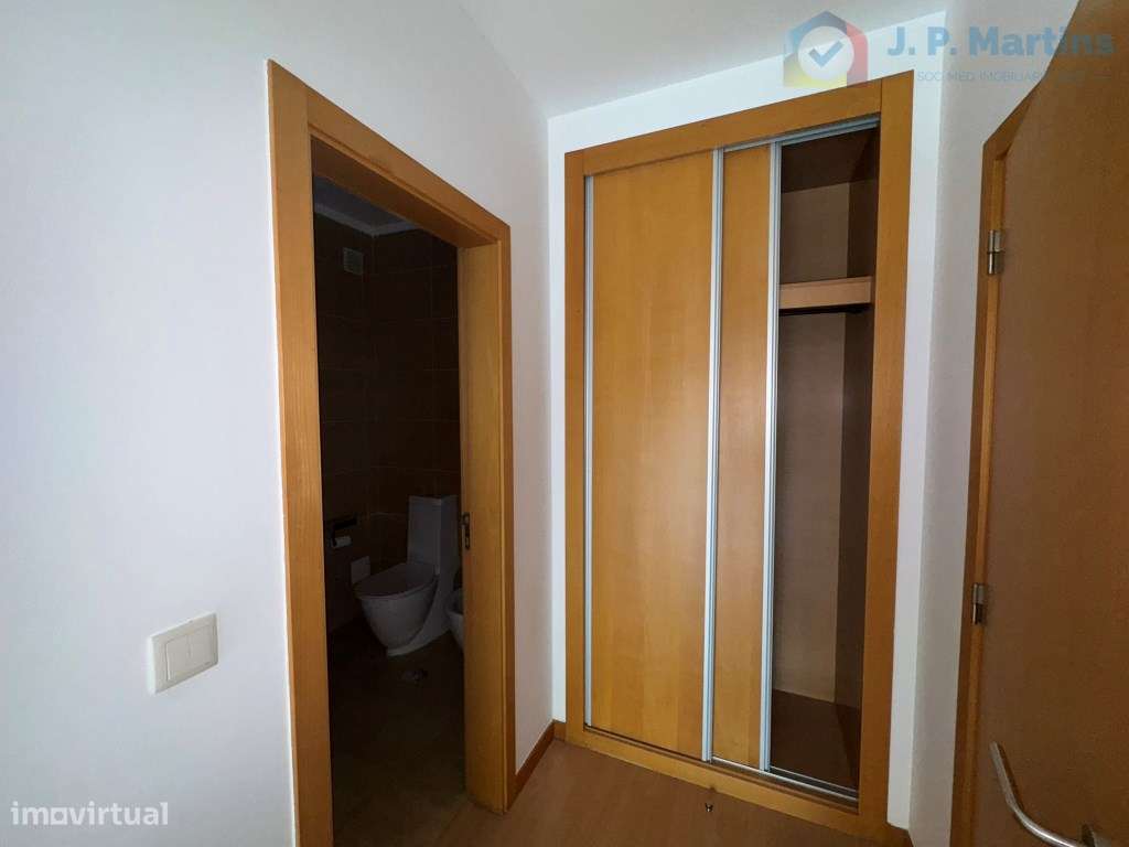 Espaçoso apartamento T3, c/ varanda e garagem, Vila Serena, Pinhal ...-16