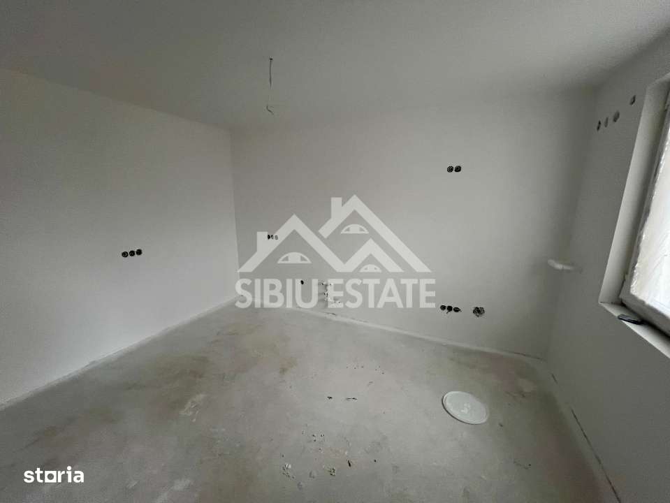 Locuinta moderna si curte de 170 mp – Cartierul Arhitectilor Sibiu - Imagine principală: 4/10