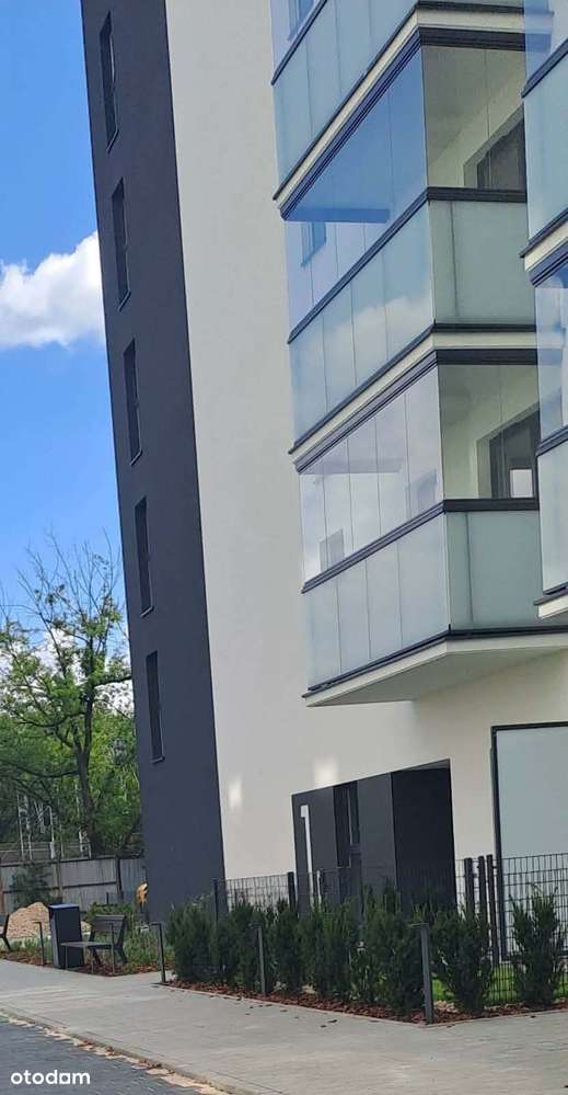 PIĘKNA KAWALERKA Z OGRÓDKIEM - Pełny obrazek: 2/11