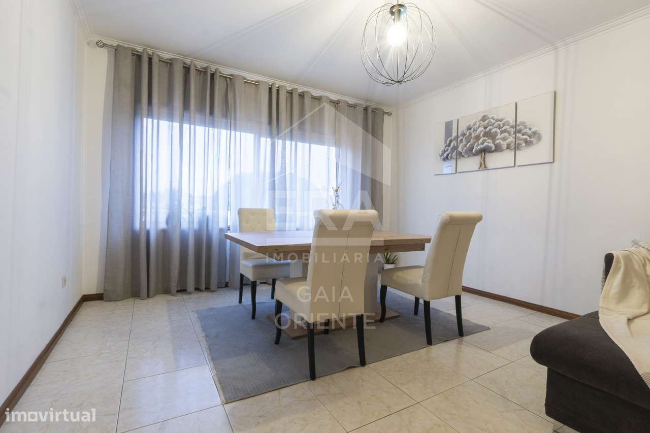 Apartamento T3 com Áreas Generosas em Serzedo-16