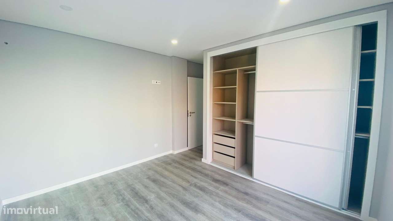 MORADIA T4 FERNAO FERRO-21