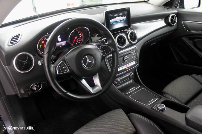 Mercedes-Benz CLA 180 d Shooting Brake Aut. - 13