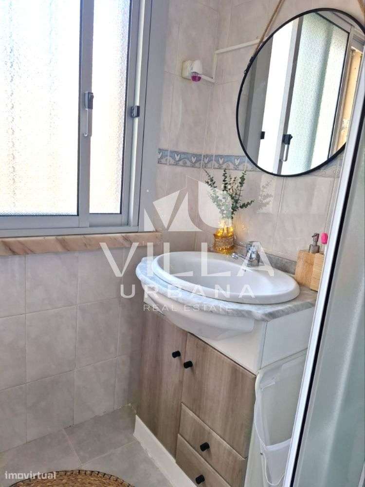 OPORTUNIDADE em São Domingos de Benfica – T1+2 com Excelente Potenc-6