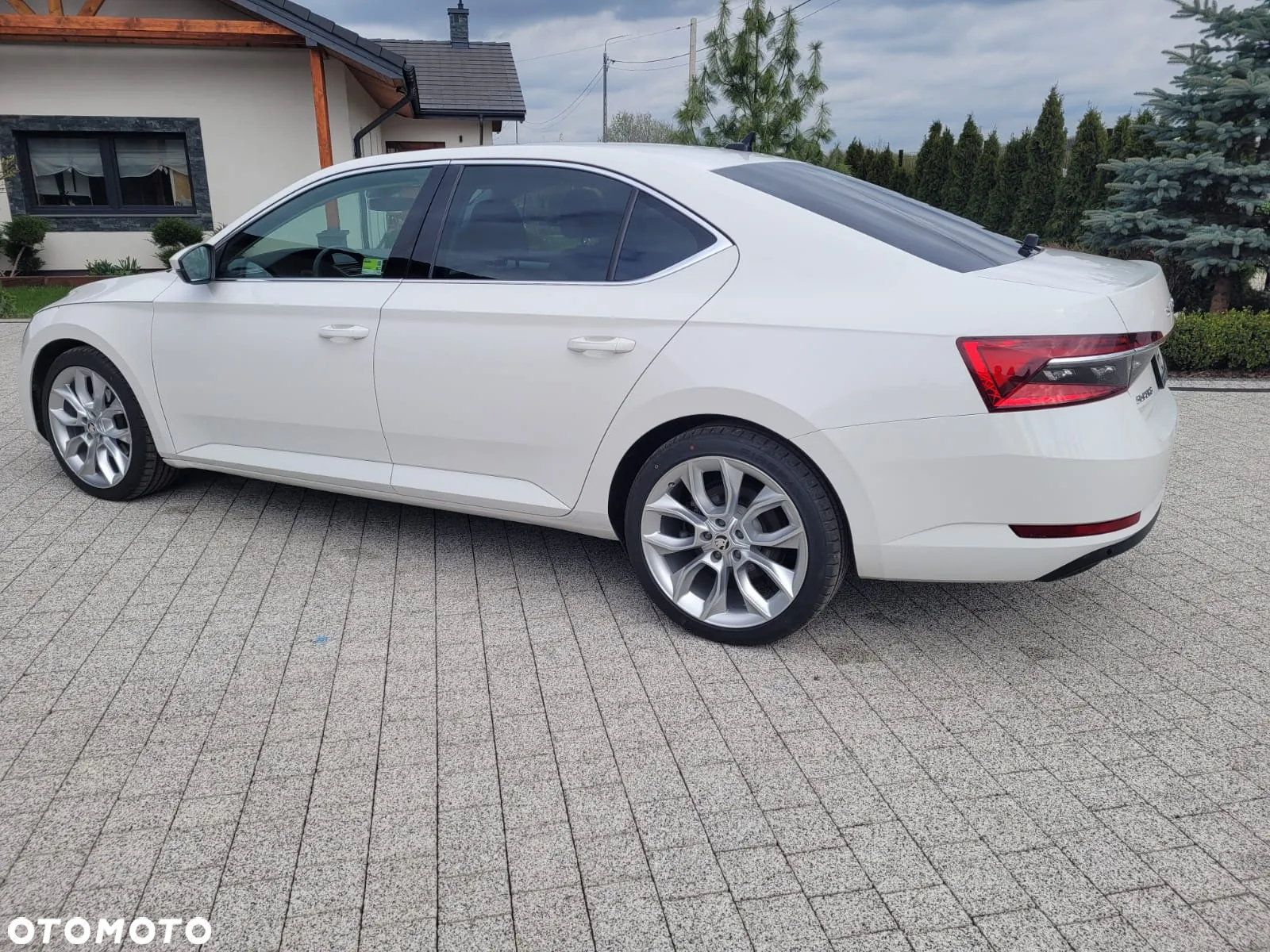 Skoda Superb 2.0 TSI Ambition DSG - 21