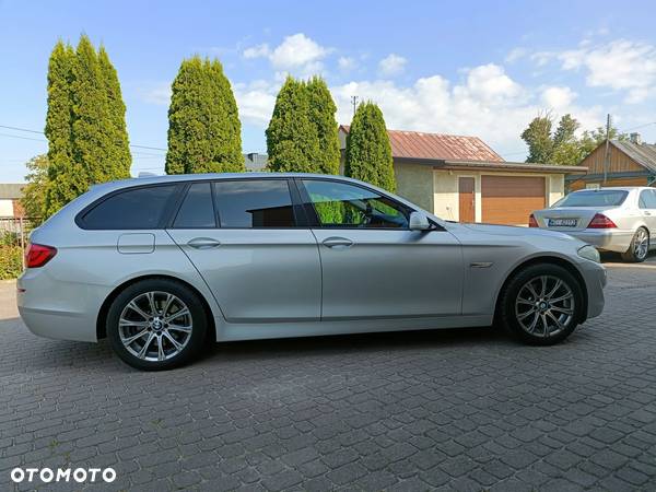 BMW Seria 5 520d Touring - 9