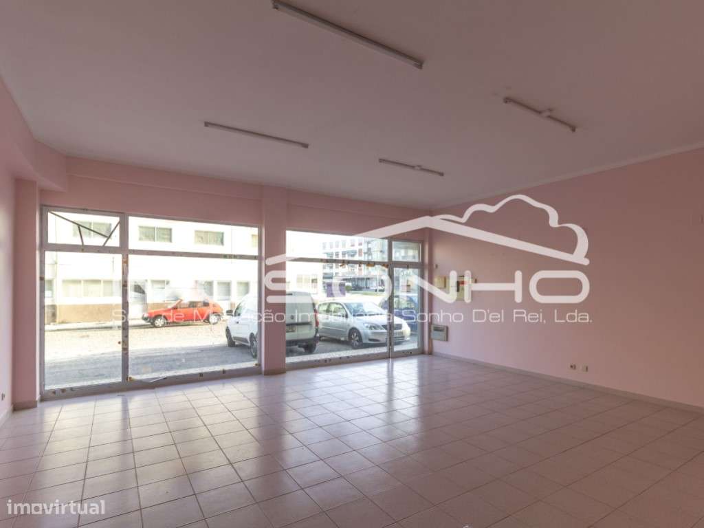 Loja com projeto aprovado para transformar em habitação - Grande imagem: 2/14