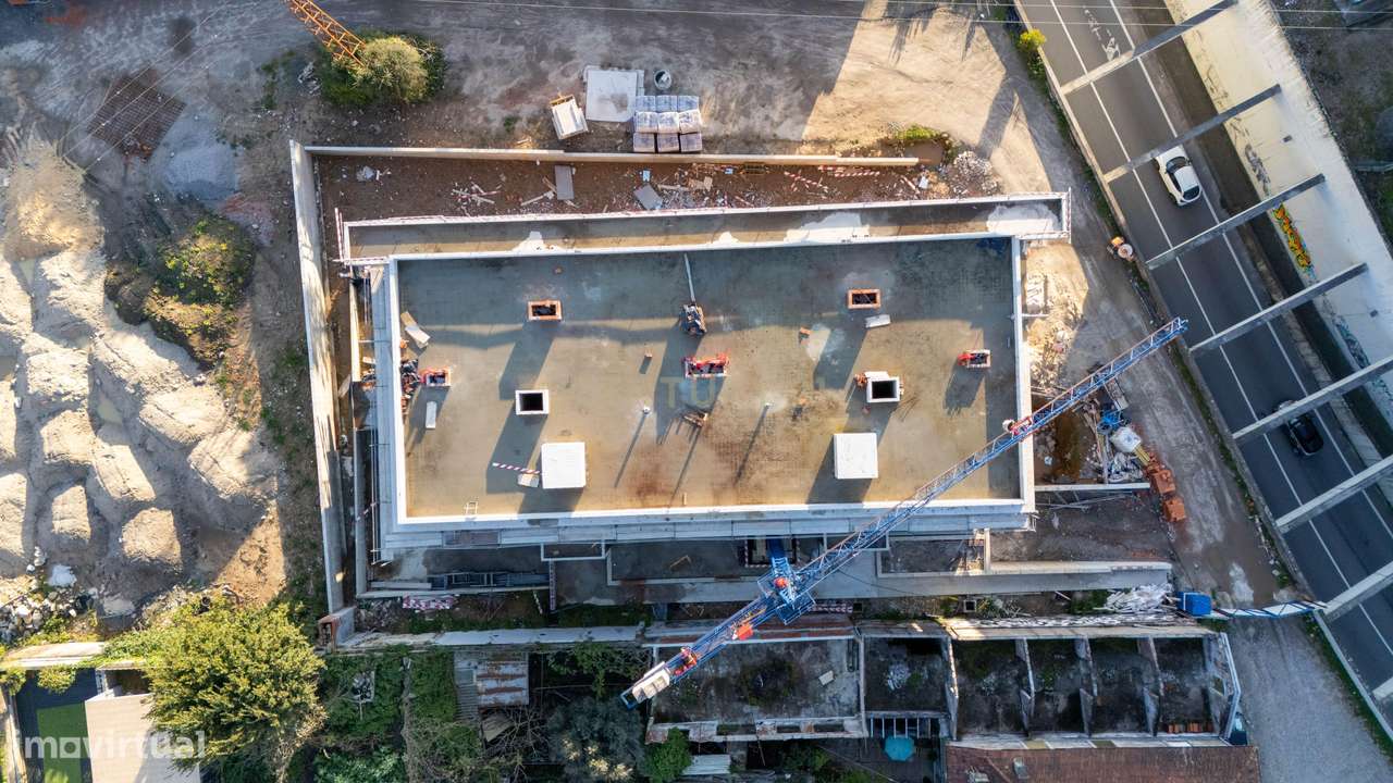 T2 Único com Terraço de 277m² | Valbom, Gondomar-6
